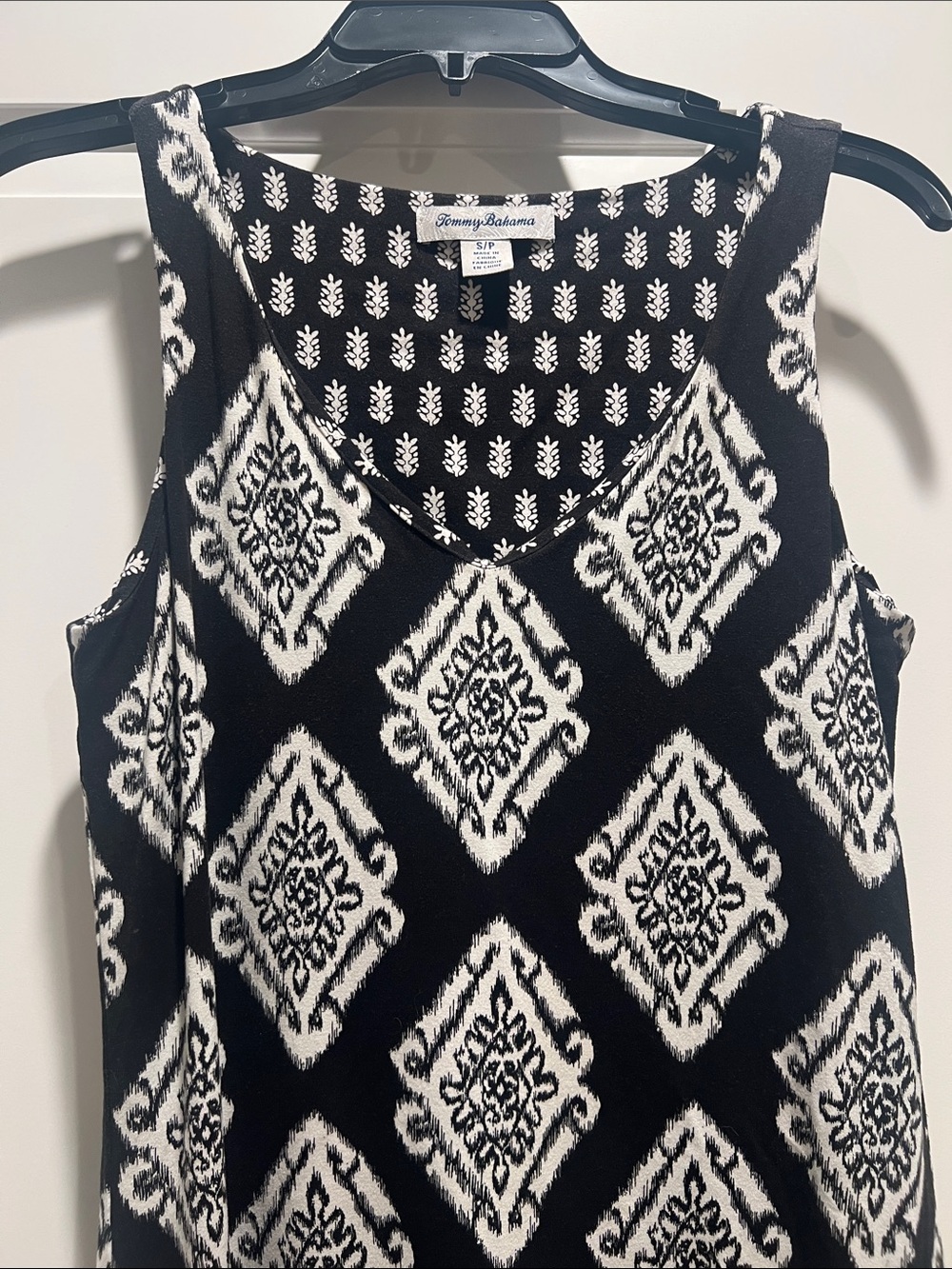 Tommy Bahama Black and White Sleeveless Maxi Dress with Diamond Medallion Print - Picture 4 of 5